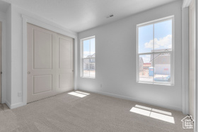 Photo 6 for 557 N Buffalo Grass Ln