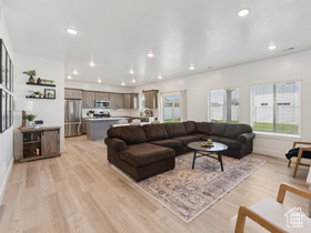 Photo 5 for 3187 N Stillcreek Pkwy