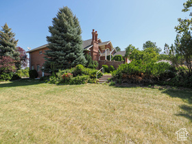 Photo 5 for 321 E Bardsley Way