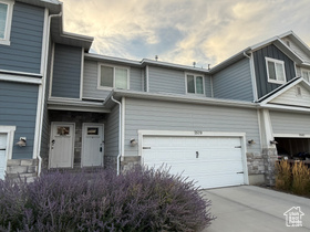 Photo 2 for 7579 N Cottage Ln
