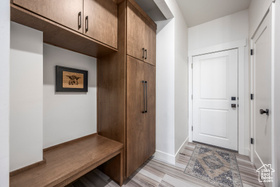 Photo 2 for 5993 N Fairview Dr #228