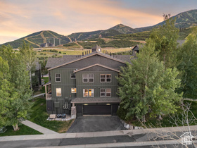 Photo 5 for 1729 Fox Bay Dr #J104