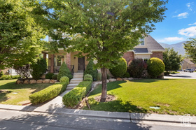Photo 4 for 889 S Sego Lily Way