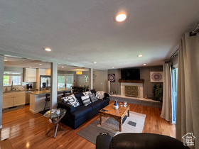 Photo 4 for 4650 S Chapel Dr
