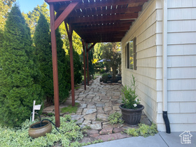 Photo 2 for 2537 S Taylor Ave