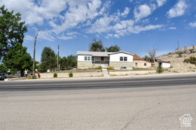 Photo 2 for 215 N Center St