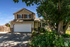 Photo 2 for 114 E Mountain Valley Ct