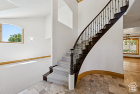 Photo 5 for 2935 E Denmark Dr