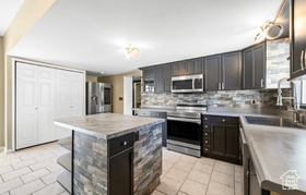 Photo 4 for 302 Odell Ln
