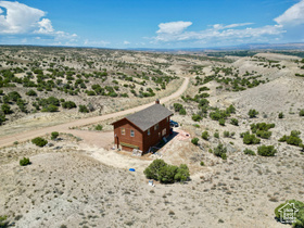 Photo 4 for 18854 W Arzy Mitchell Cir