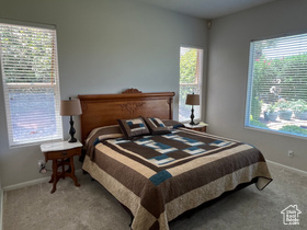 Photo 5 for 1042 W Hillview Dr