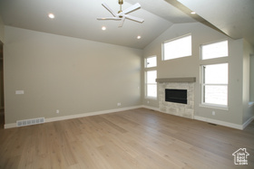 Photo 5 for 674 E Mountain Rd #184