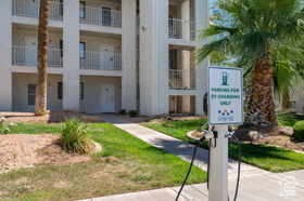 Photo 4 for 1845 W Canyon Dr #108