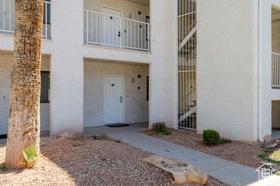 Photo 5 for 1845 W Canyon Dr #108