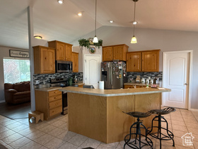 Photo 5 for 888 W Red Hen Rd #201