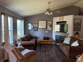 Photo 2 for 888 W Red Hen Rd #201