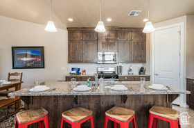 Photo 4 for 3800 N Paradise Village Dr #74