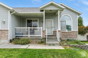 Photo 2 for 726 Pioneer Ave