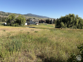 2637 S Country Club Dr MLS #2099405