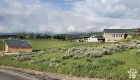 2743 S Country Club Dr MLS #2099486