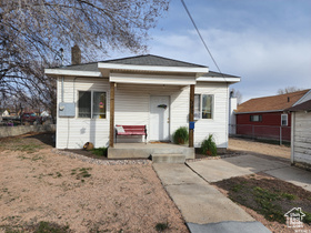 Photo 3 for 380 N 4th Ave