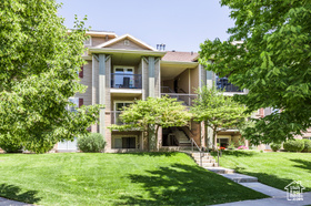 Photo 1 for 3371 E Ridge Rd #5