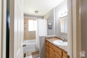 Photo 4 for 337 Birchwood Dr