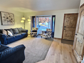 Photo 4 for 1466 Earl Cir