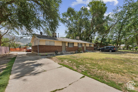 Photo 2 for 738 S Grant Ave
