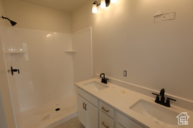 Photo 4 for 882 W Caroline Dr