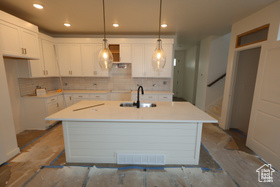 Photo 2 for 882 W Caroline Dr