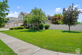 Photo 3 for 436 E Moss Creek Dr