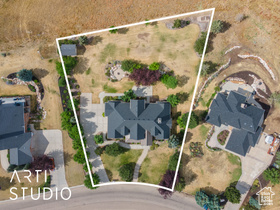 Photo 4 for 3700 N Foothill Ln