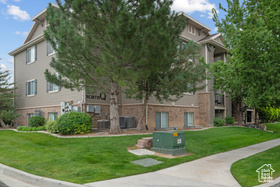 Photo 4 for 8196 N Cedar Springs Rd #2