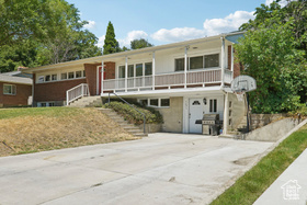 Photo 2 for 1604 N Willow Ln