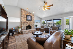 Photo 6 for 985 E Fort Pierce Dr