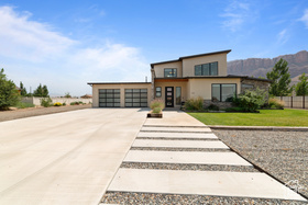 Photo 2 for 4640 Sunny Acres Ln