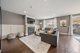 Photo 4 for 4394 N Foxtrail Dr