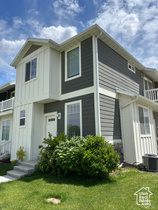 Photo 1 for 1772 E Skyline Dr #L1