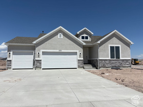 Photo 1 for 835 E 240 North #16