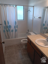 Photo 6 for 556 N Fairfield Rd #D3