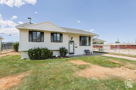 Photo 3 for 457 Noble Rd