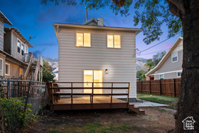 Photo 3 for 2541 Fowler Ave