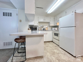 Photo 6 for 1283 N 400 East #2