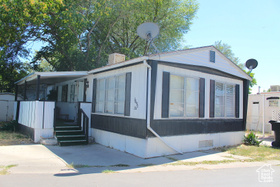Photo 1 for 1651 W Calvo Dr #28