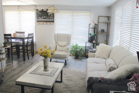 Photo 3 for 1651 W Calvo Dr #28