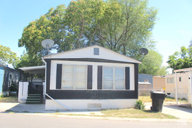 Photo 2 for 1651 W Calvo Dr #28