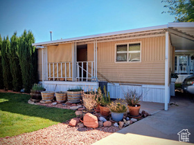 Photo 2 for 1160 E Telegraph St #76