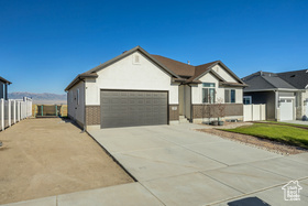 Photo 5 for 1939 N Mantle Way
