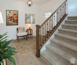 Photo 3 for 920 E Queensmill Ln